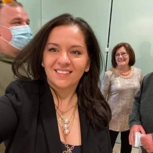 Meet your Posher, Leonora